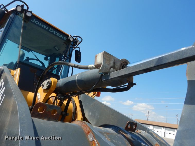 image for item DM3095 2006 John Deere 624J  wheel loader