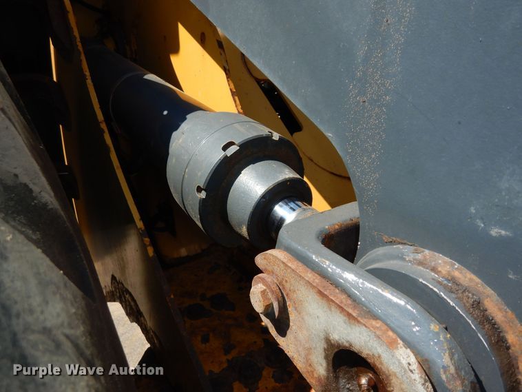 image for item DM3095 2006 John Deere 624J  wheel loader