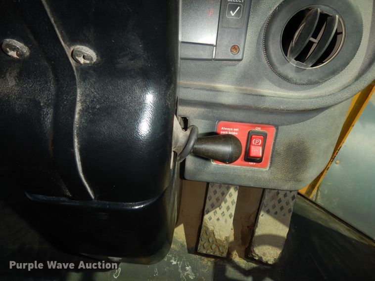 image for item DM3095 2006 John Deere 624J  wheel loader