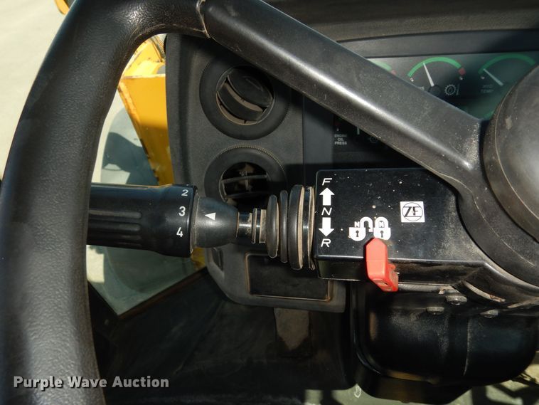 image for item DM3095 2006 John Deere 624J  wheel loader