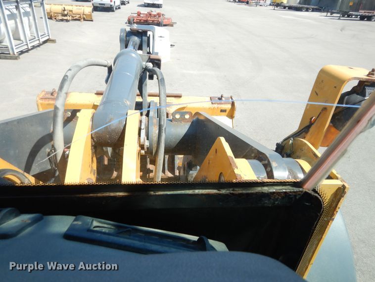 image for item DM3095 2006 John Deere 624J  wheel loader