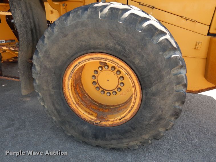 image for item DM3095 2006 John Deere 624J  wheel loader