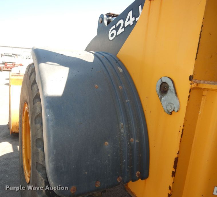 image for item DM3095 2006 John Deere 624J  wheel loader