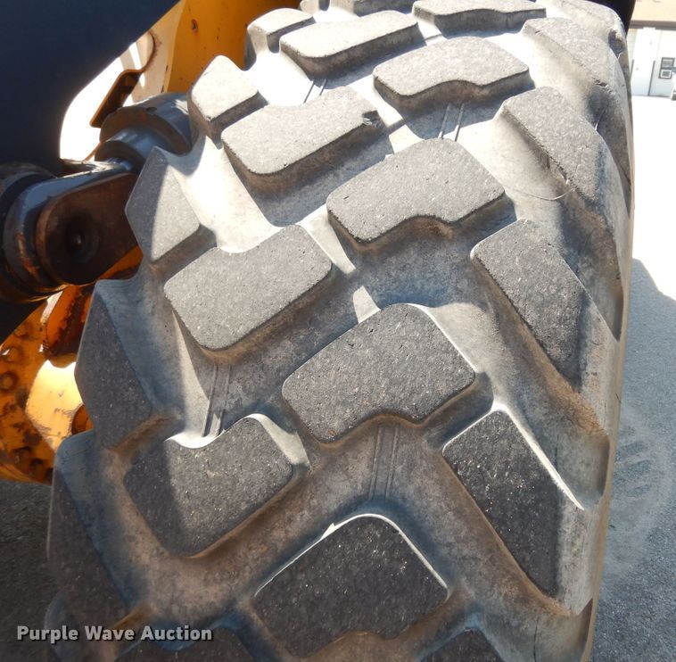 image for item DM3095 2006 John Deere 624J  wheel loader