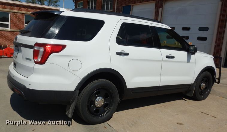 image for item DM3101 2016 Ford Explorer Police Interceptor  SUV