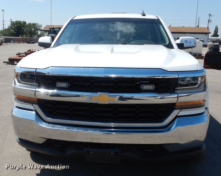 image for item DM3112 2018 Chevrolet Silverado 1500  Crew Cab pickup truck
