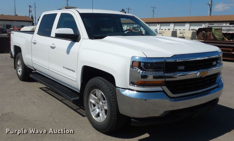 image for item DM3112 2018 Chevrolet Silverado 1500  Crew Cab pickup truck