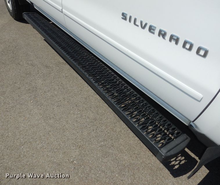 image for item DM3112 2018 Chevrolet Silverado 1500  Crew Cab pickup truck