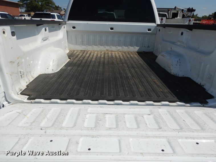 image for item DM3112 2018 Chevrolet Silverado 1500  Crew Cab pickup truck