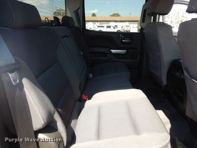 image for item DM3112 2018 Chevrolet Silverado 1500  Crew Cab pickup truck