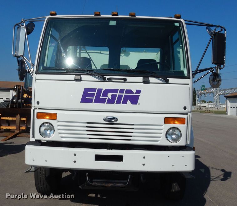 image for item DM3140 2003 Sterling SC8000  street sweeper truck