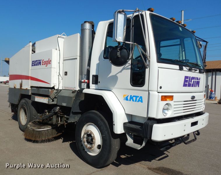 image for item DM3140 2003 Sterling SC8000  street sweeper truck