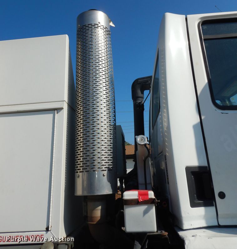 image for item DM3140 2003 Sterling SC8000  street sweeper truck