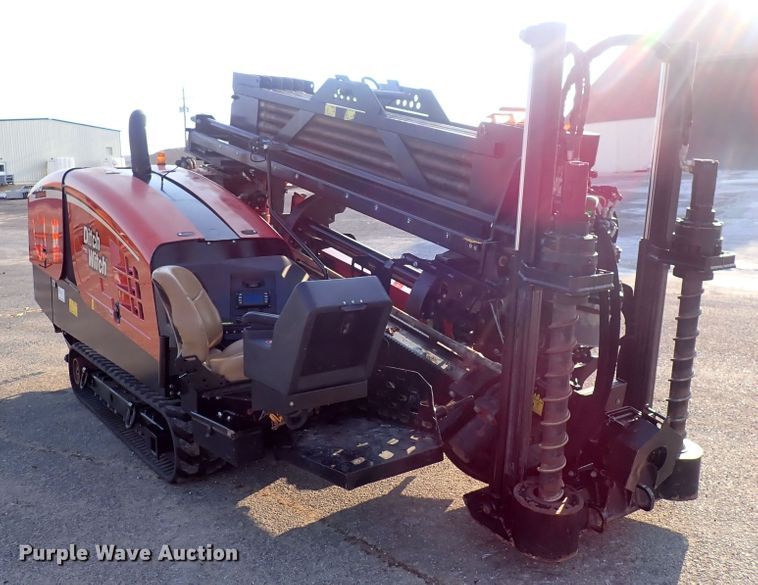 image for item DQ2879 2015 Ditch Witch JT30 All-Terrain  directional boring unit