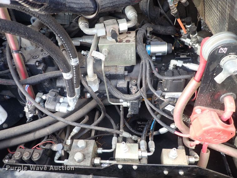 image for item DQ2879 2015 Ditch Witch JT30 All-Terrain  directional boring unit