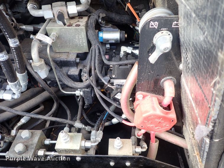 image for item DQ2879 2015 Ditch Witch JT30 All-Terrain  directional boring unit