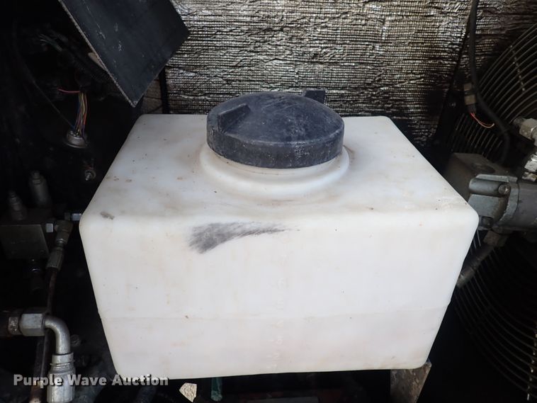 image for item DQ2879 2015 Ditch Witch JT30 All-Terrain  directional boring unit