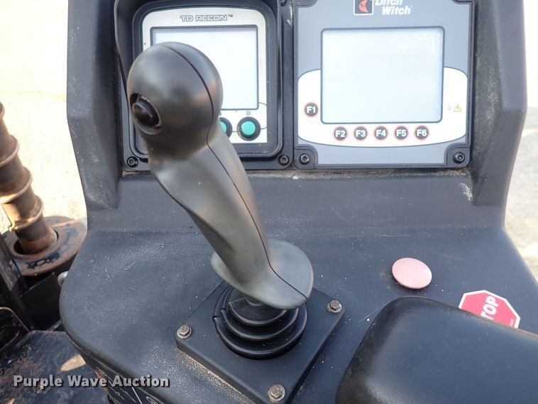 image for item DQ2879 2015 Ditch Witch JT30 All-Terrain  directional boring unit