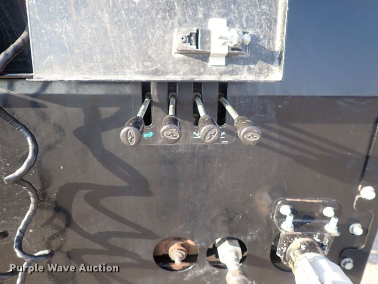 image for item DQ2879 2015 Ditch Witch JT30 All-Terrain  directional boring unit