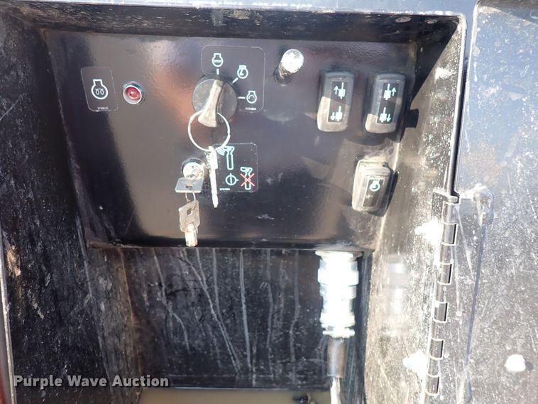 image for item DQ2879 2015 Ditch Witch JT30 All-Terrain  directional boring unit