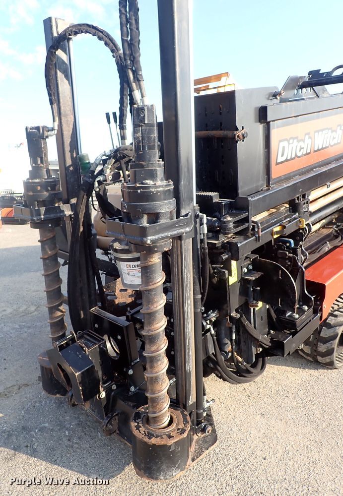 image for item DQ2879 2015 Ditch Witch JT30 All-Terrain  directional boring unit
