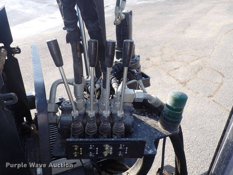 image for item DQ2879 2015 Ditch Witch JT30 All-Terrain  directional boring unit