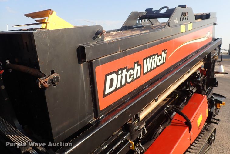 image for item DQ2879 2015 Ditch Witch JT30 All-Terrain  directional boring unit