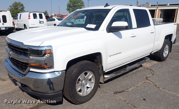 image for item DQ2882 2018 Chevrolet Silverado 1500  Crew Cab pickup truck