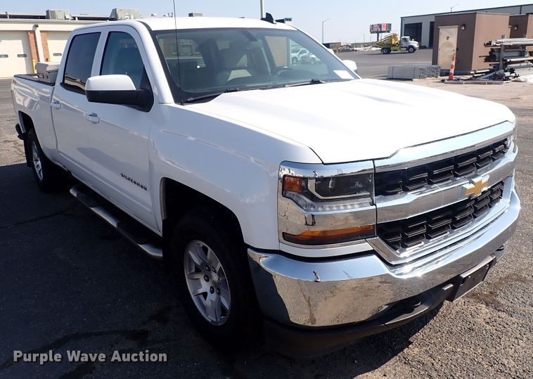 image for item DQ2882 2018 Chevrolet Silverado 1500  Crew Cab pickup truck