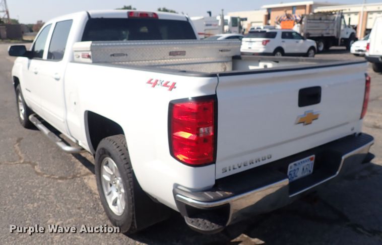 image for item DQ2882 2018 Chevrolet Silverado 1500  Crew Cab pickup truck