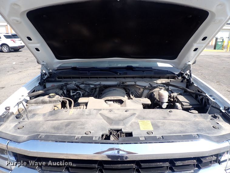 image for item DQ2882 2018 Chevrolet Silverado 1500  Crew Cab pickup truck