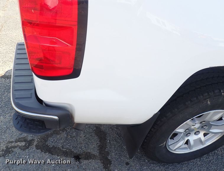 image for item DQ2882 2018 Chevrolet Silverado 1500  Crew Cab pickup truck