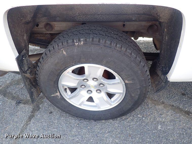 image for item DQ2882 2018 Chevrolet Silverado 1500  Crew Cab pickup truck