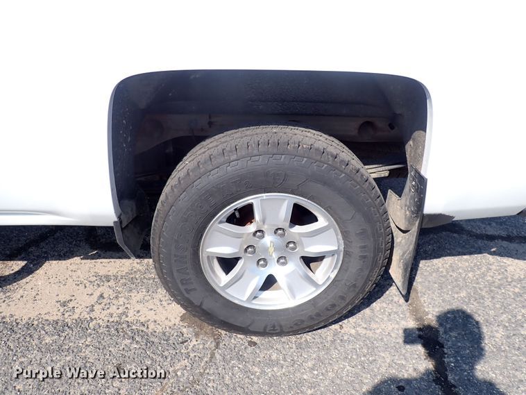 image for item DQ2882 2018 Chevrolet Silverado 1500  Crew Cab pickup truck