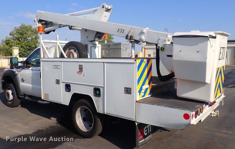 image for item DQ2884 2014 Ford F550 Super Duty  bucket truck