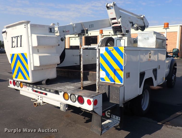 image for item DQ2884 2014 Ford F550 Super Duty  bucket truck
