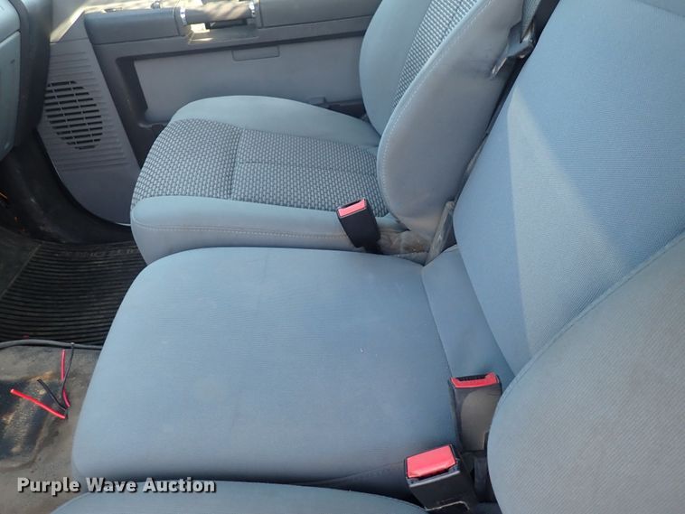 image for item DQ2884 2014 Ford F550 Super Duty  bucket truck