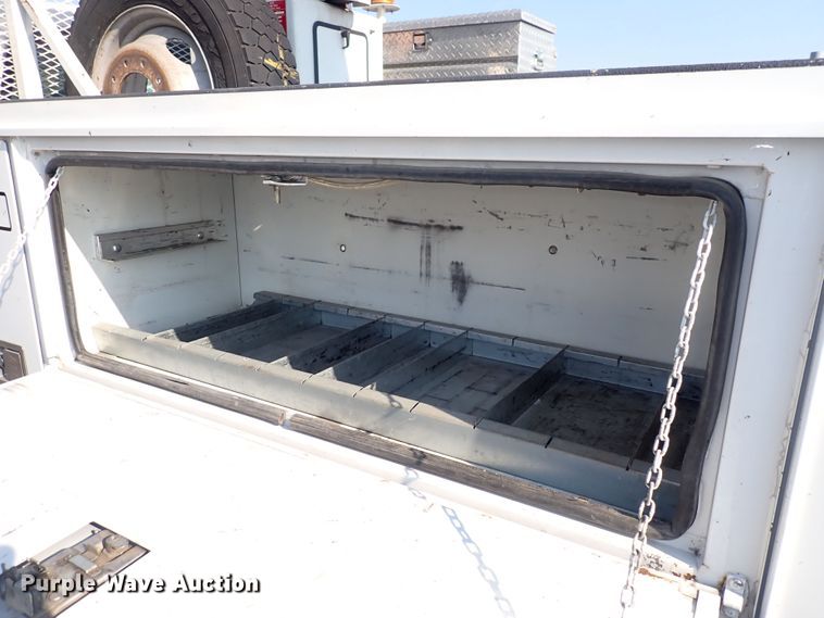 image for item DQ2884 2014 Ford F550 Super Duty  bucket truck