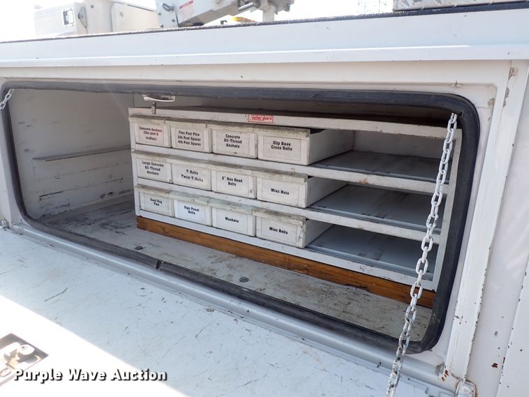 image for item DQ2884 2014 Ford F550 Super Duty  bucket truck