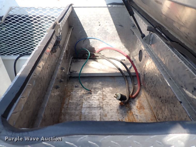 image for item DQ2884 2014 Ford F550 Super Duty  bucket truck