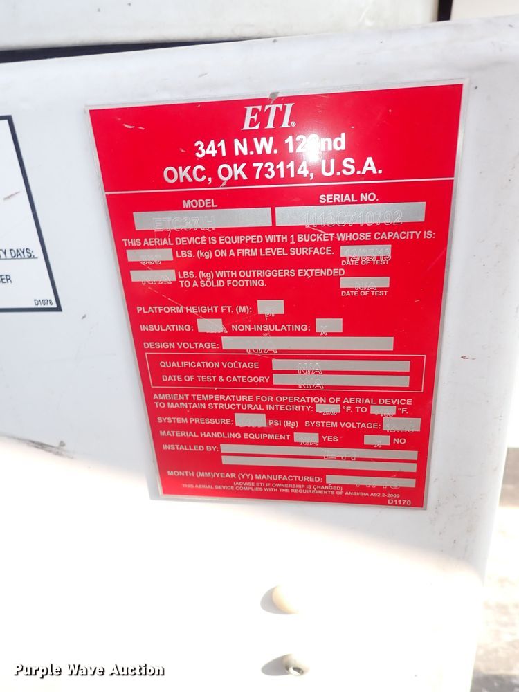 image for item DQ2884 2014 Ford F550 Super Duty  bucket truck