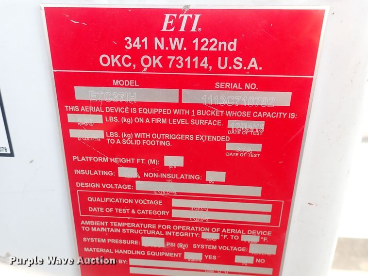 image for item DQ2884 2014 Ford F550 Super Duty  bucket truck