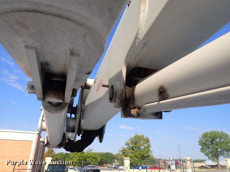 image for item DQ2884 2014 Ford F550 Super Duty  bucket truck