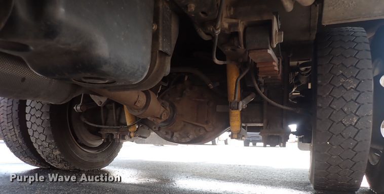 image for item DQ2884 2014 Ford F550 Super Duty  bucket truck