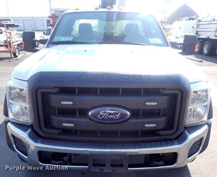 image for item DQ2884 2014 Ford F550 Super Duty  bucket truck