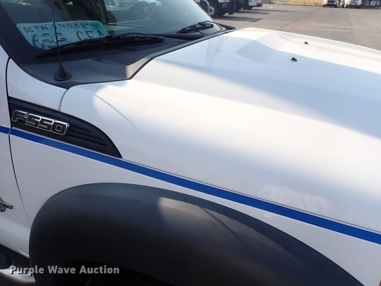 image for item DQ2884 2014 Ford F550 Super Duty  bucket truck