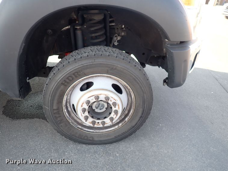 image for item DQ2884 2014 Ford F550 Super Duty  bucket truck