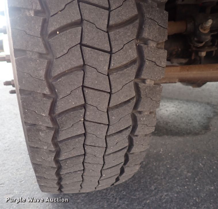 image for item DQ2884 2014 Ford F550 Super Duty  bucket truck