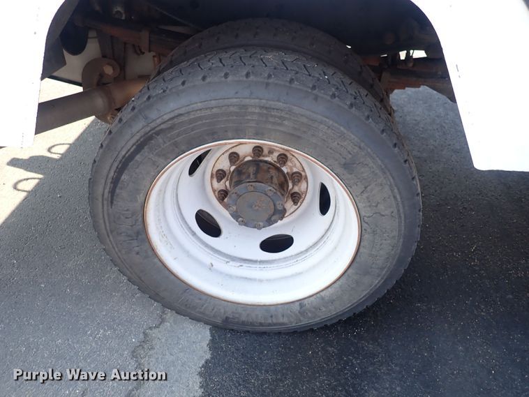 image for item DQ2884 2014 Ford F550 Super Duty  bucket truck