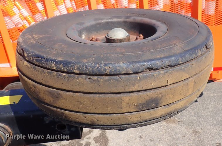 image for item DQ2889 Bush Hog 3715  batwing rotary mower